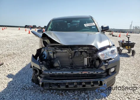 2023 Toyota Tacoma Double Cab z USA, uszkodzony, nr VIN 3TMAZ5CN2PM196688